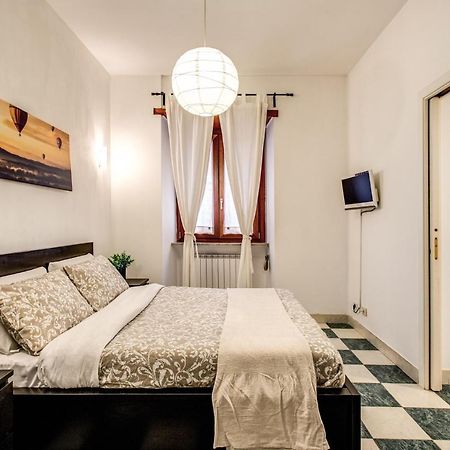 Popolo Accommodation - Lovely Central Apartment Rome Bagian luar foto