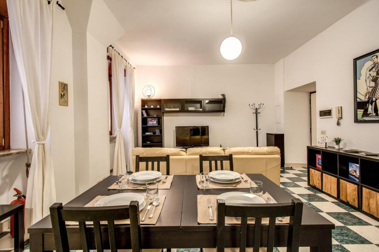 Popolo Accommodation - Lovely Central Apartment Rome Bagian luar foto