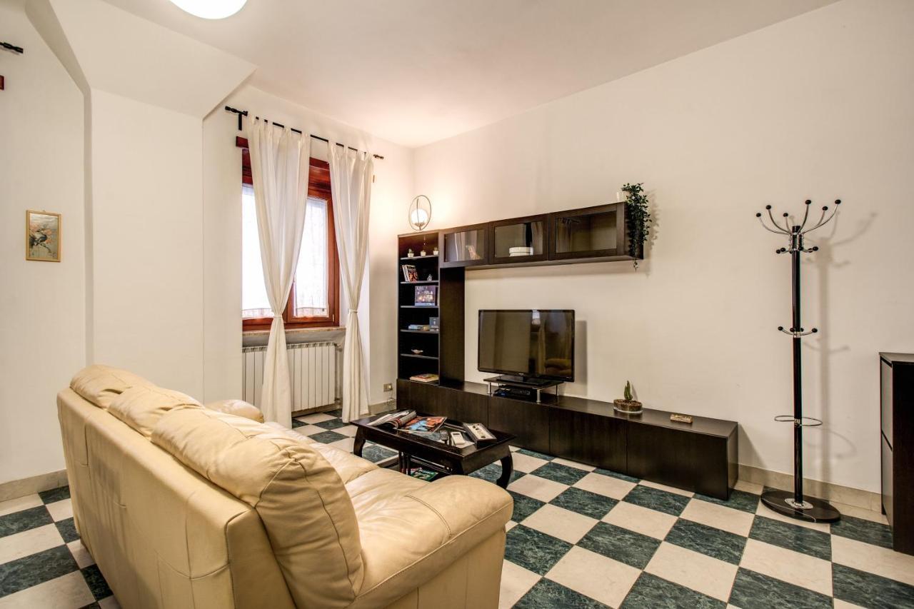 Popolo Accommodation - Lovely Central Apartment Rome Bagian luar foto