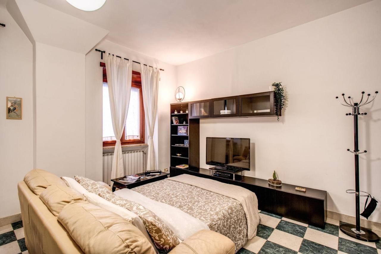 Popolo Accommodation - Lovely Central Apartment Rome Bagian luar foto